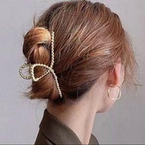 Elegant Metal Hair Shark Claw Clip